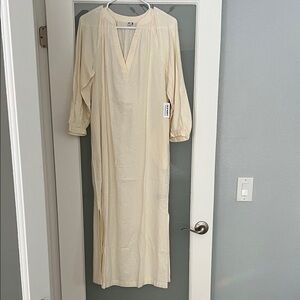 Old Navy Cream Shirtdress - M Tall
